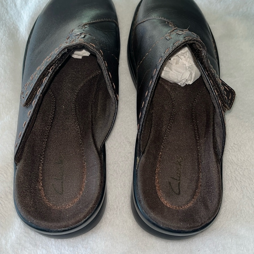Clarks Shoes - Picture 7 of 11
